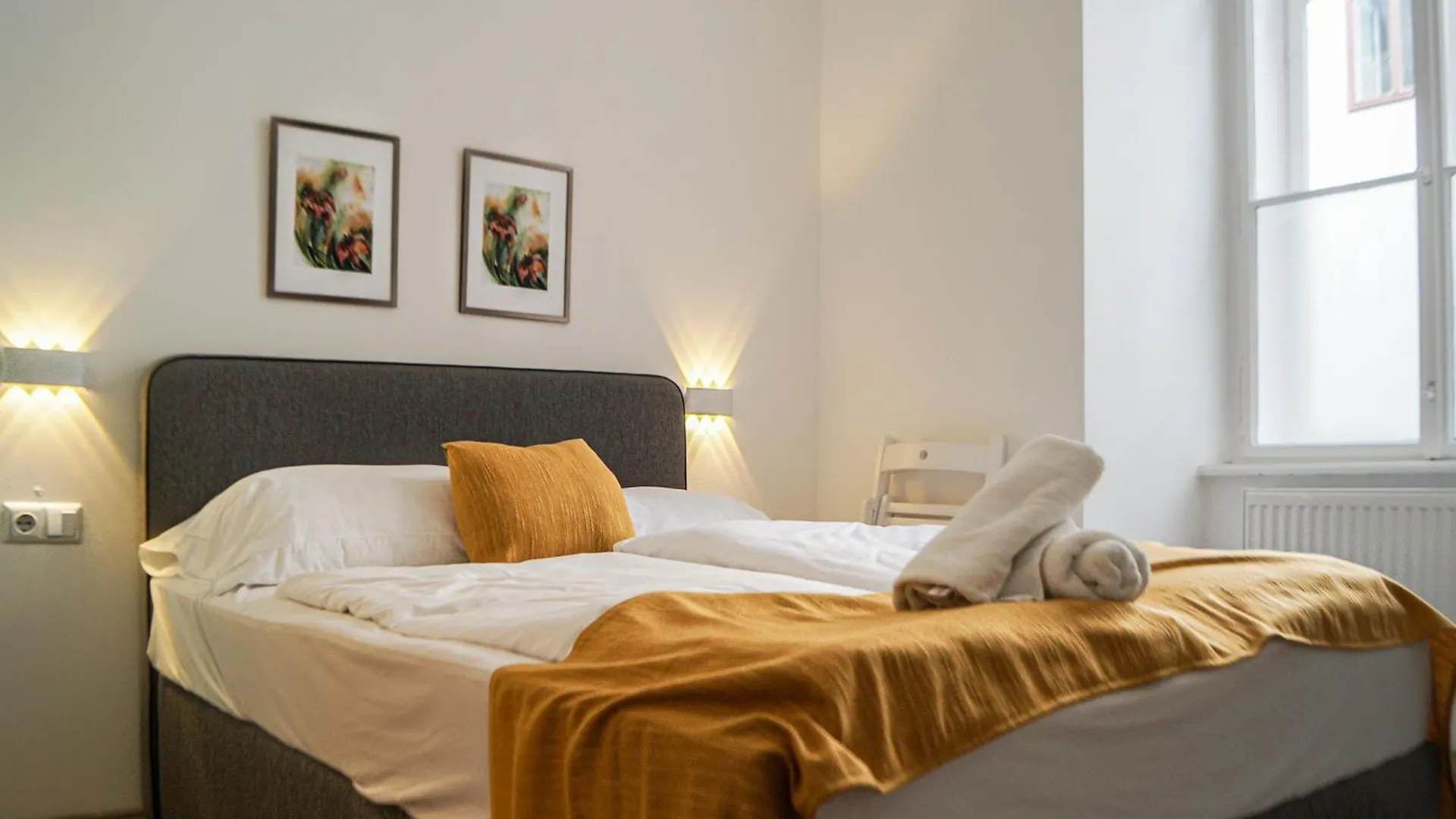 Apartment Shopping Paradise 9Br Complex Ideal For 22 People Vienna