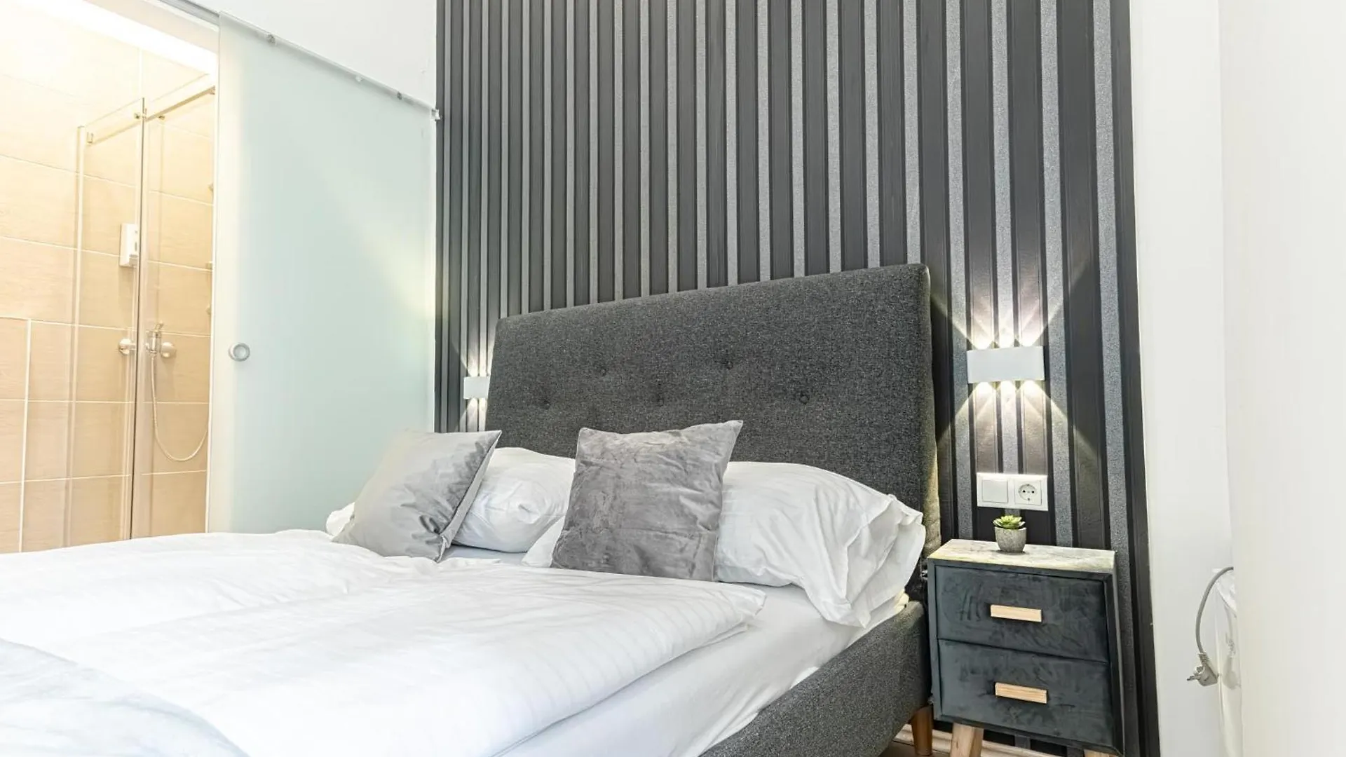 Shopping Paradise 9Br Complex Ideal For 22 People Vienna Austria