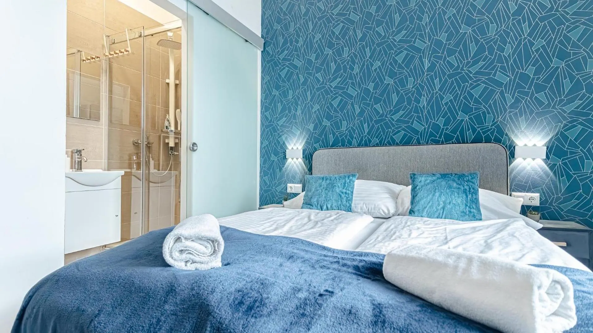 Apartman Shopping Paradise 9Br Complex Ideal For 22 People Bécs