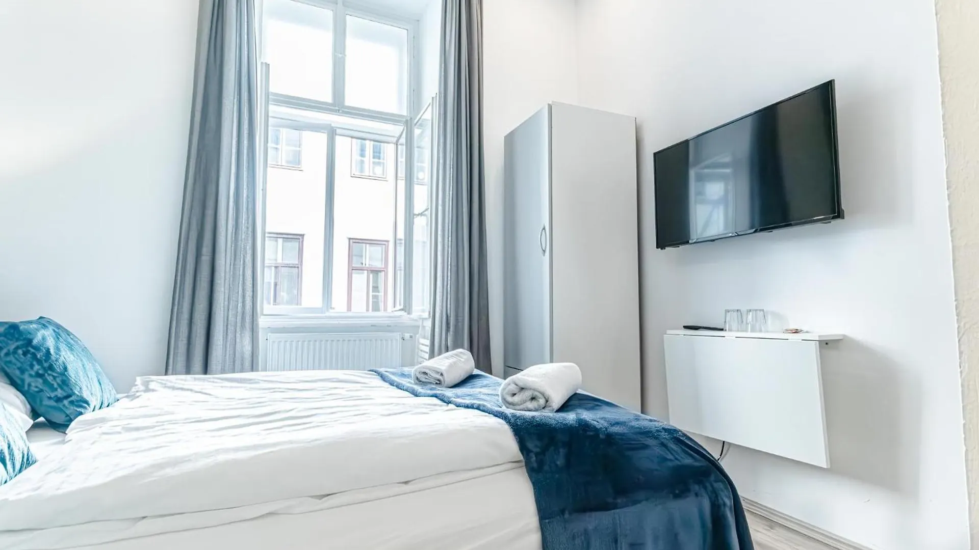 Shopping Paradise 9Br Complex Ideal For 22 People Bécs