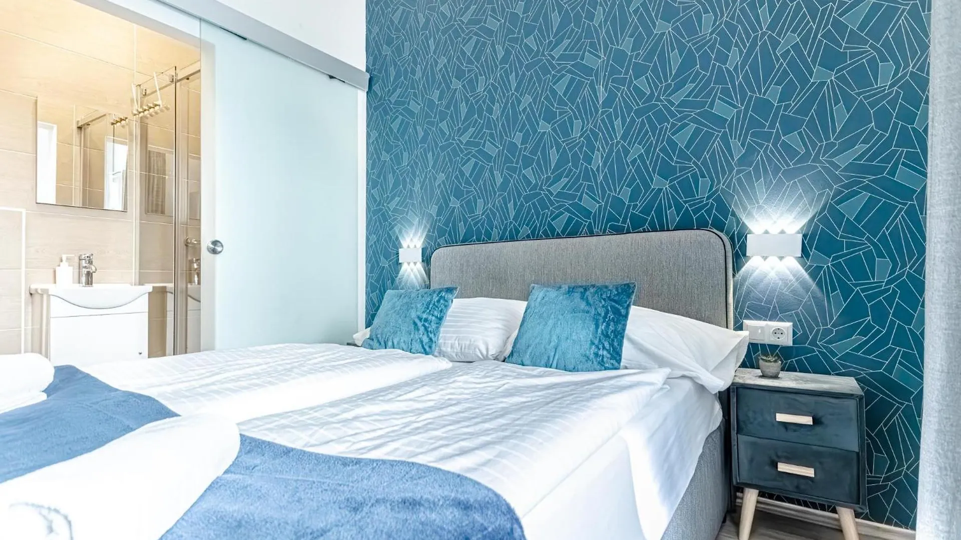 Shopping Paradise 9Br Complex Ideal For 22 People Vienna 0*,