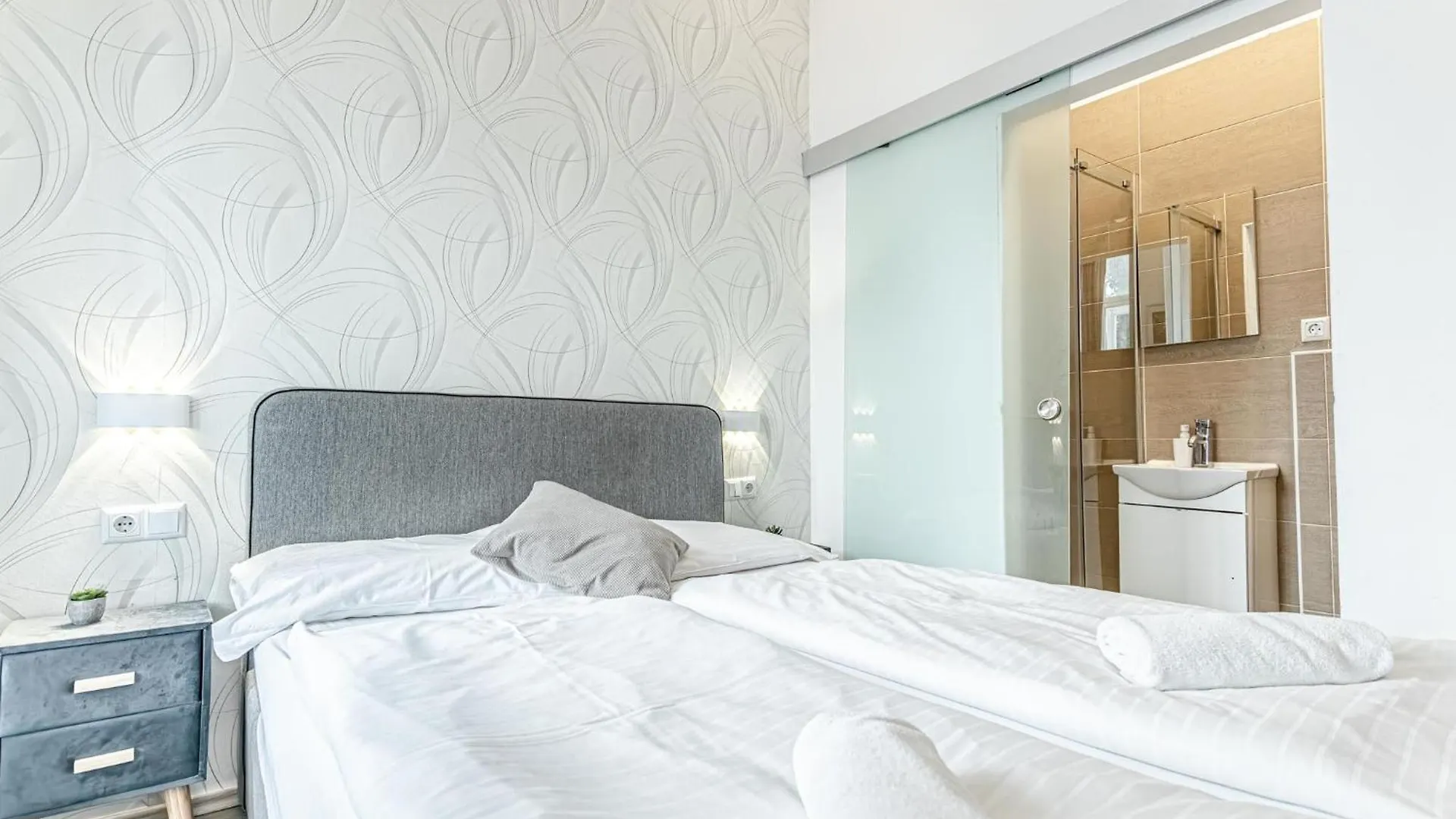 Apartment Shopping Paradise 9Br Complex Ideal For 22 People Vienna Austria