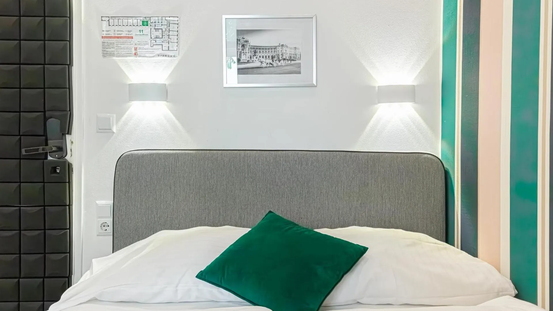 Shopping Paradise 9Br Complex Ideal For 22 People Vienna