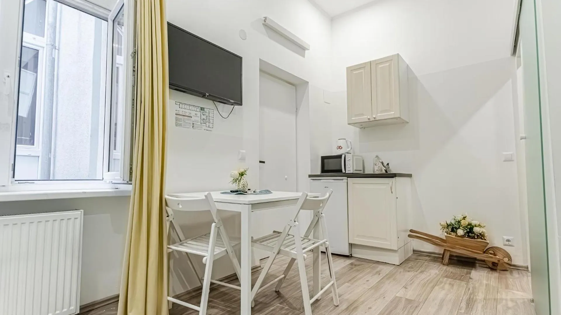 Shopping Paradise 9Br Complex Ideal For 22 People Vienna