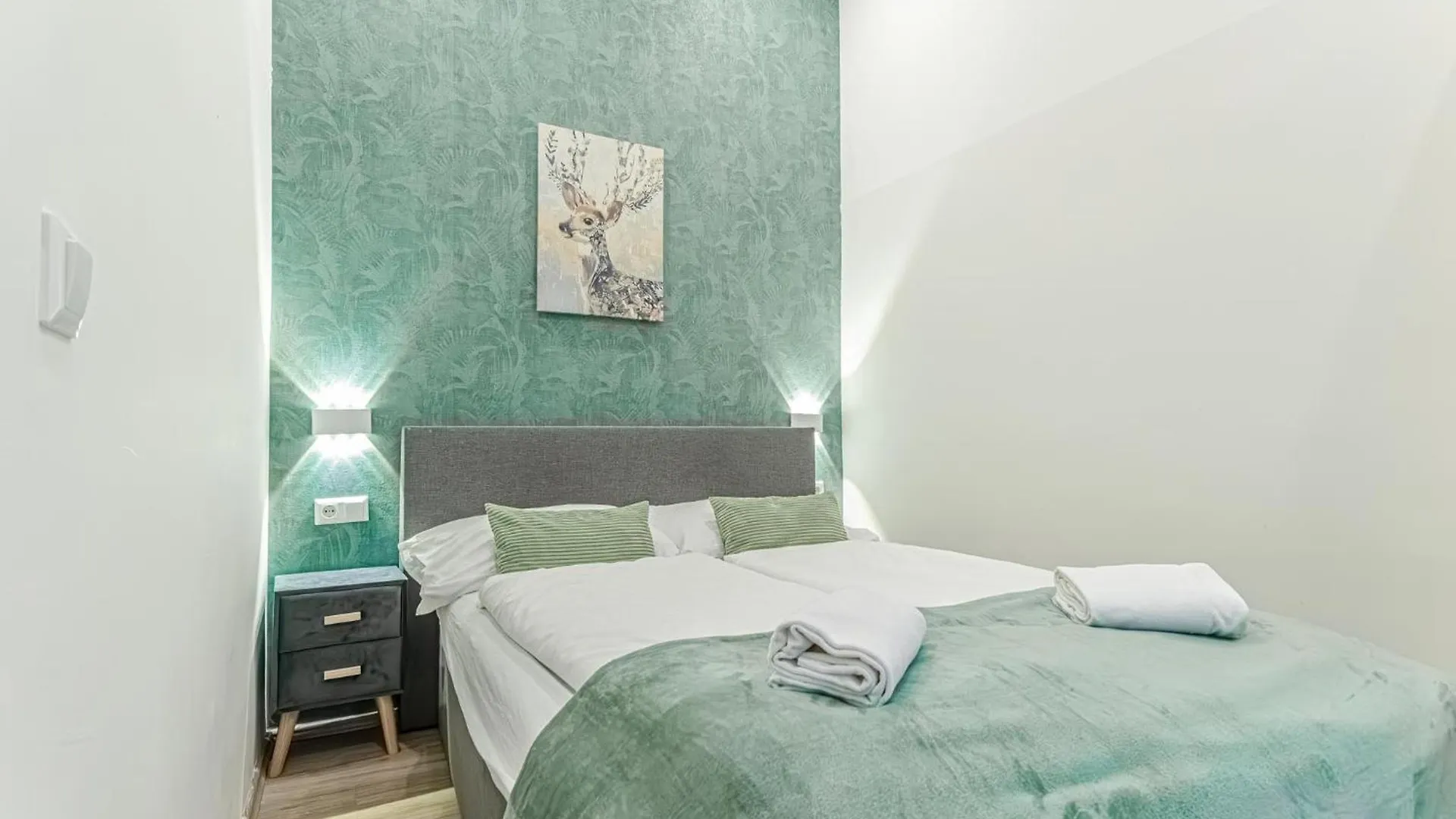 Apartment Shopping Paradise 9Br Complex Ideal For 22 People Vienna Austria