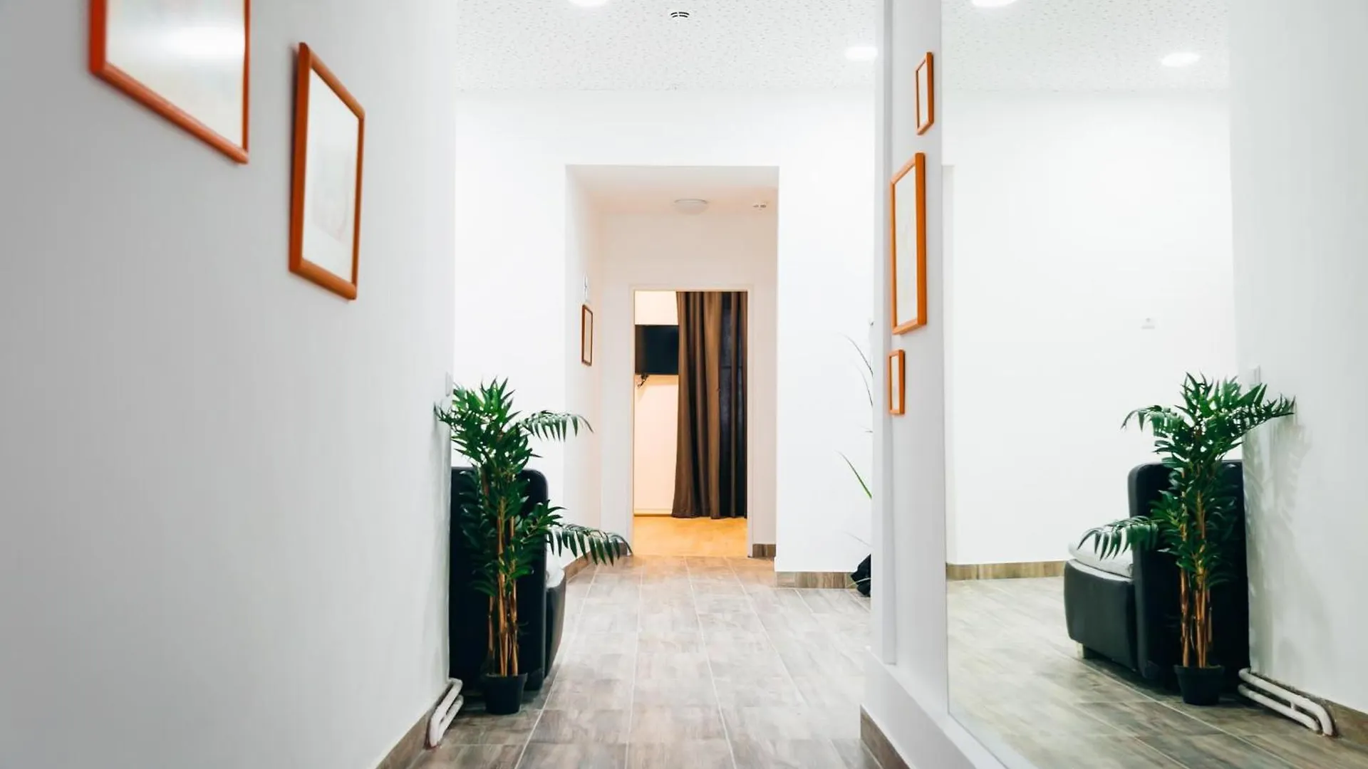 Shopping Paradise 9Br Complex Ideal For 22 People Vienna Austria